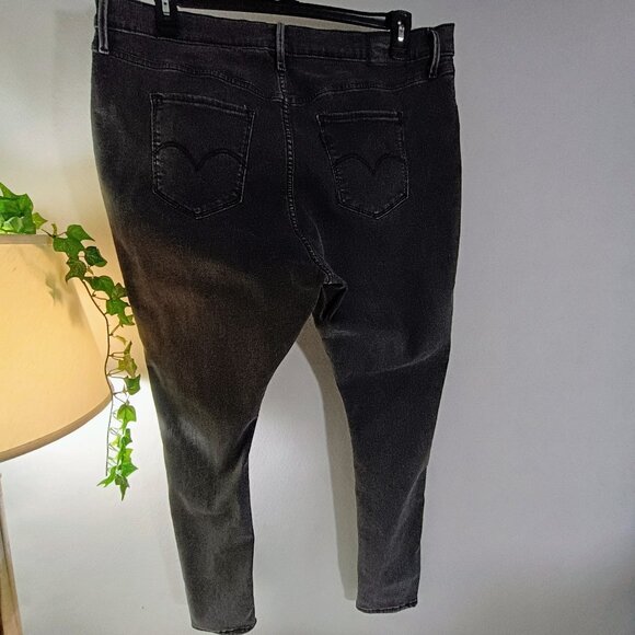 EUC: Levi's 720 Sze 20W Gray High Rise Super Skinny Jeans - Picture 2 of 4
